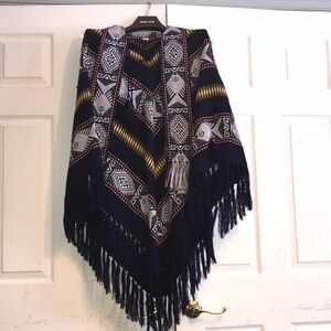 Women’s Pre-Loved Native Patterned Poncho
